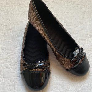 Avon girls sparkle ballet flat Size 2